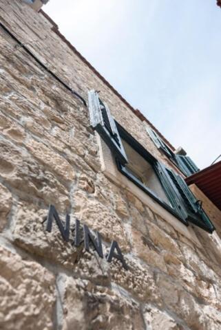 Guesthouse Nina Kaštel Novi Exterior foto